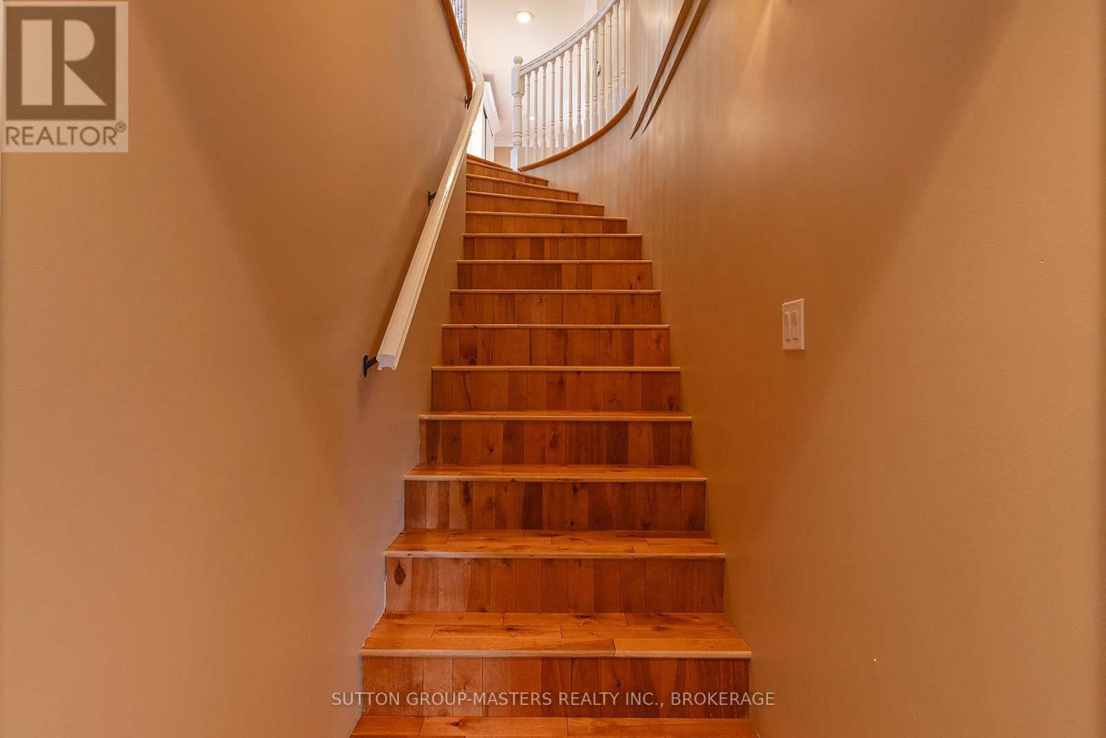 221 Amy Lynn Drive Property Photo 27