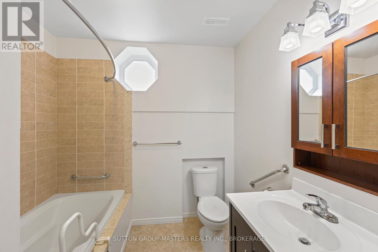 221 Amy Lynn Drive Property Photo 32