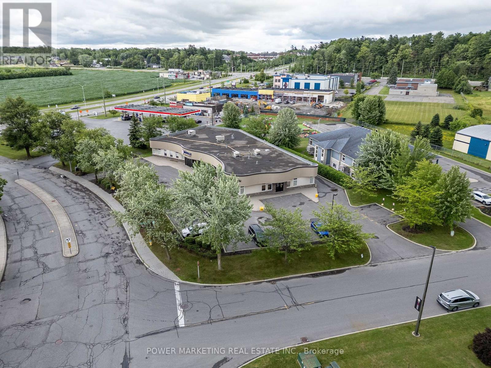 500 Lacolle Way Property Photo 10