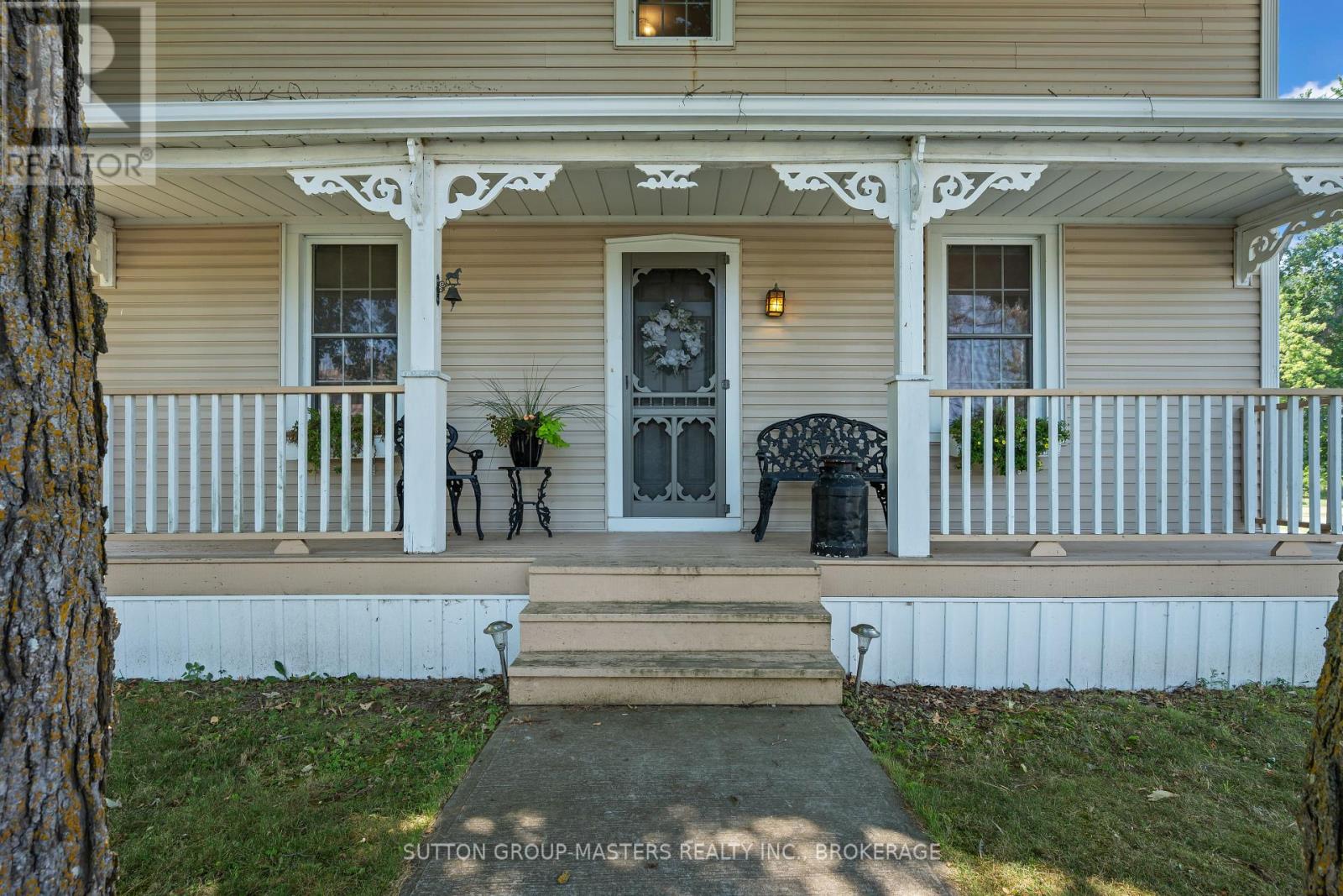 3995 Boyce Road Property Photo 3