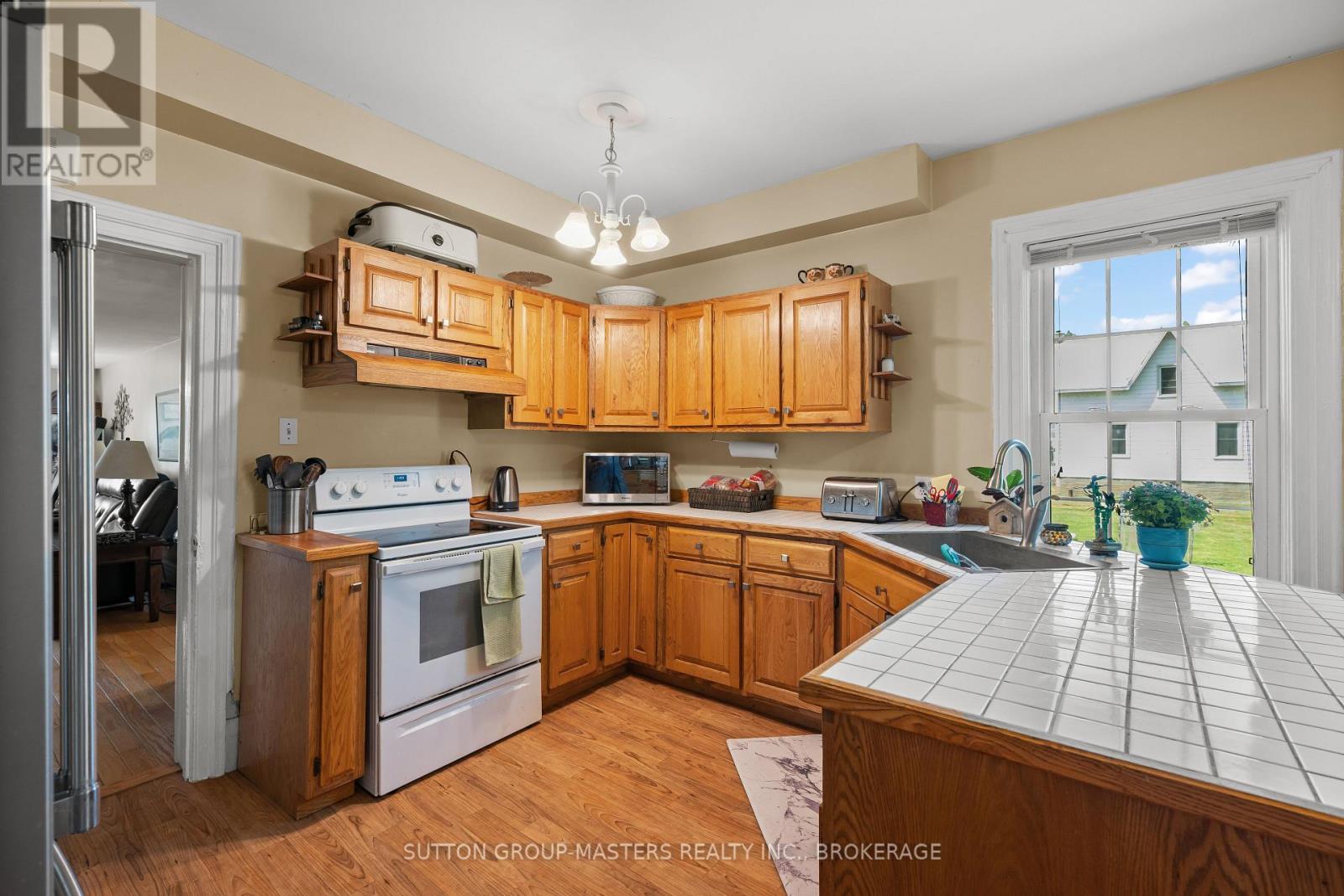 3995 Boyce Road Property Photo 16