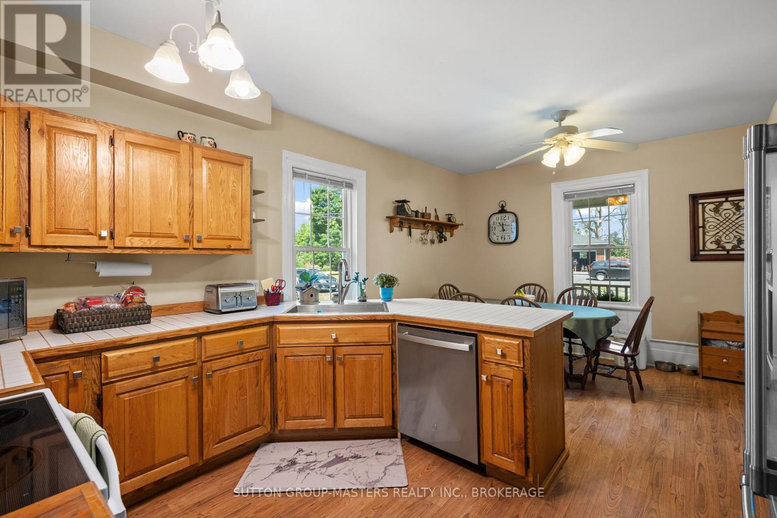 3995 Boyce Road Property Photo 17