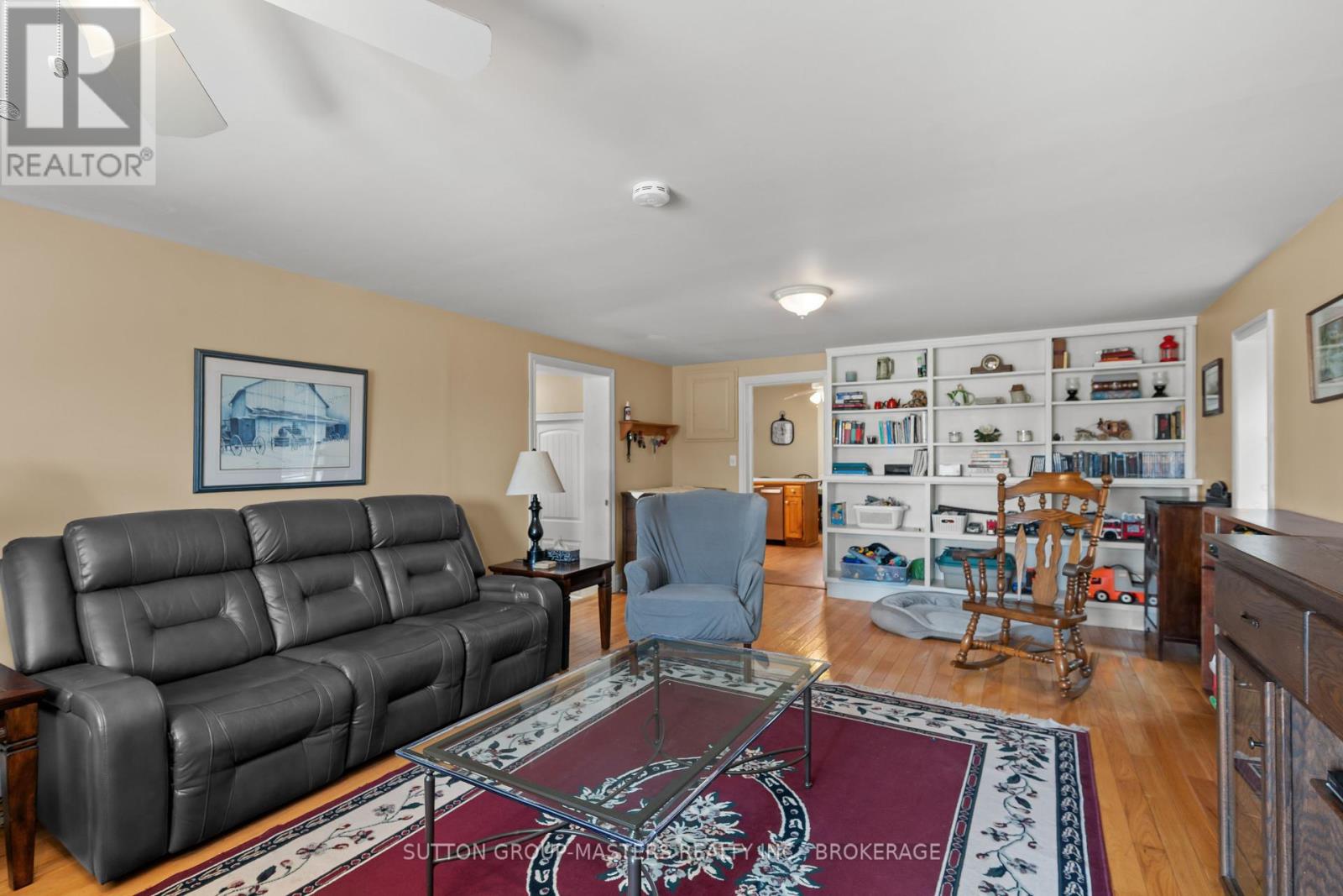 3995 Boyce Road Property Photo 22