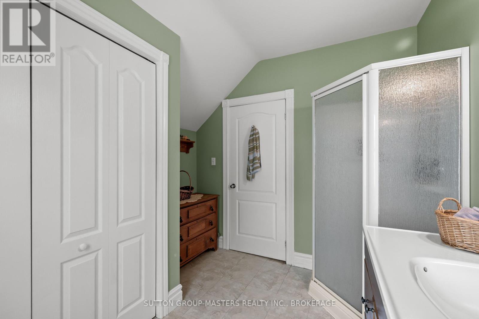 3995 Boyce Road Property Photo 33