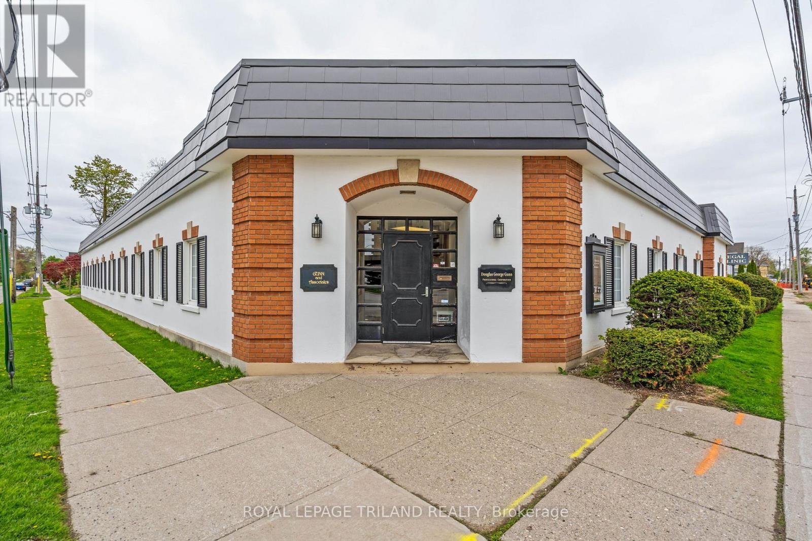 108 Centre St Property Photo 1
