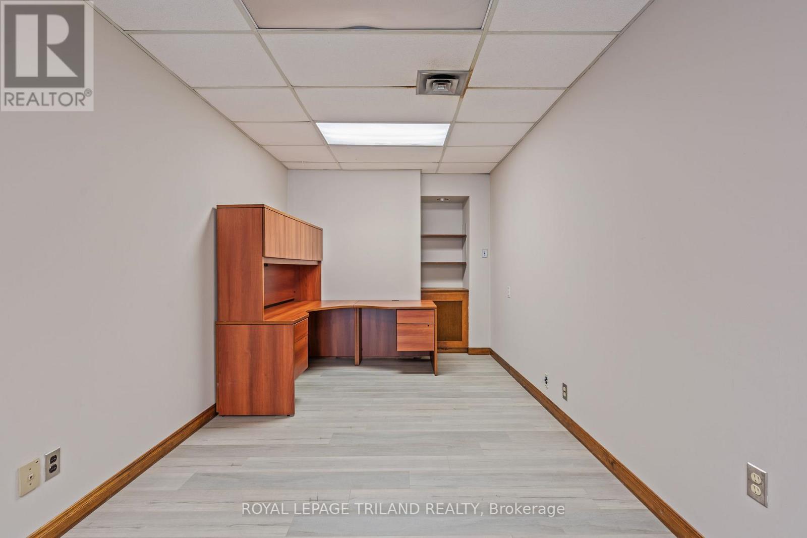 108 Centre St Property Photo 10