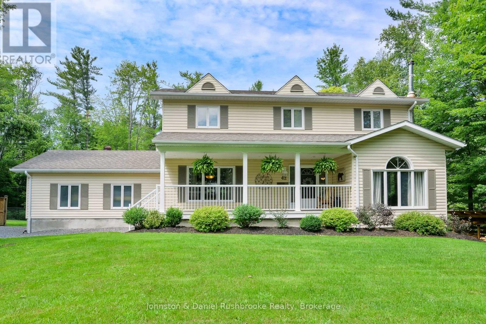 42 Mccrank Drive Nw Property Photo 1