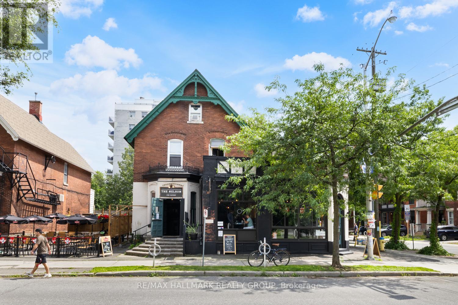 246 Laurier Avenue E Property Photo 1