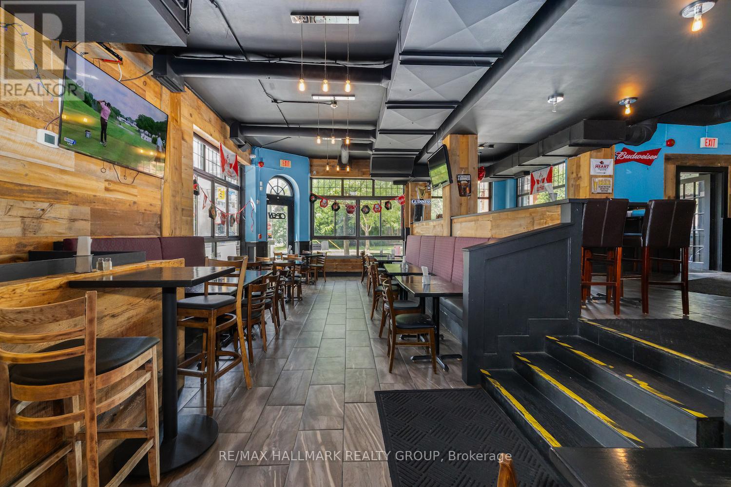 246 Laurier Avenue E Property Photo 10
