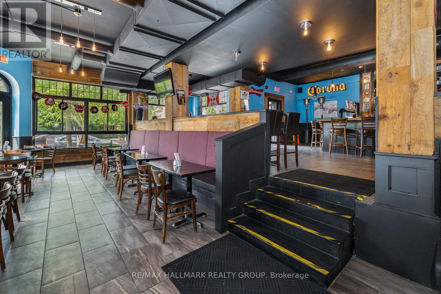 246 Laurier Avenue E Property Photo 11