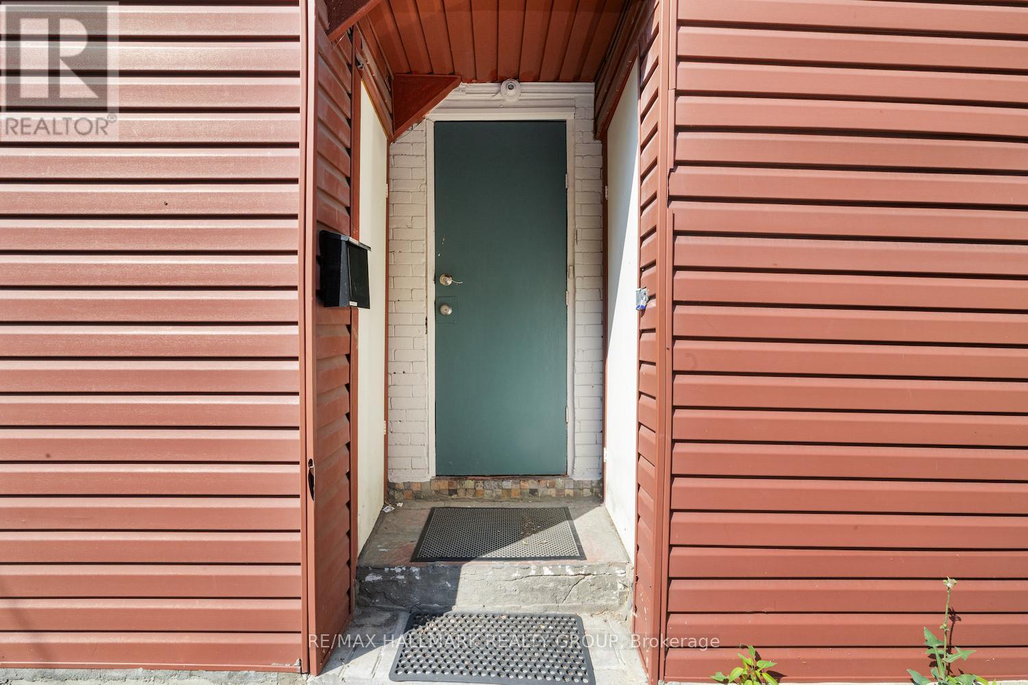 246 Laurier Avenue E Property Photo 22