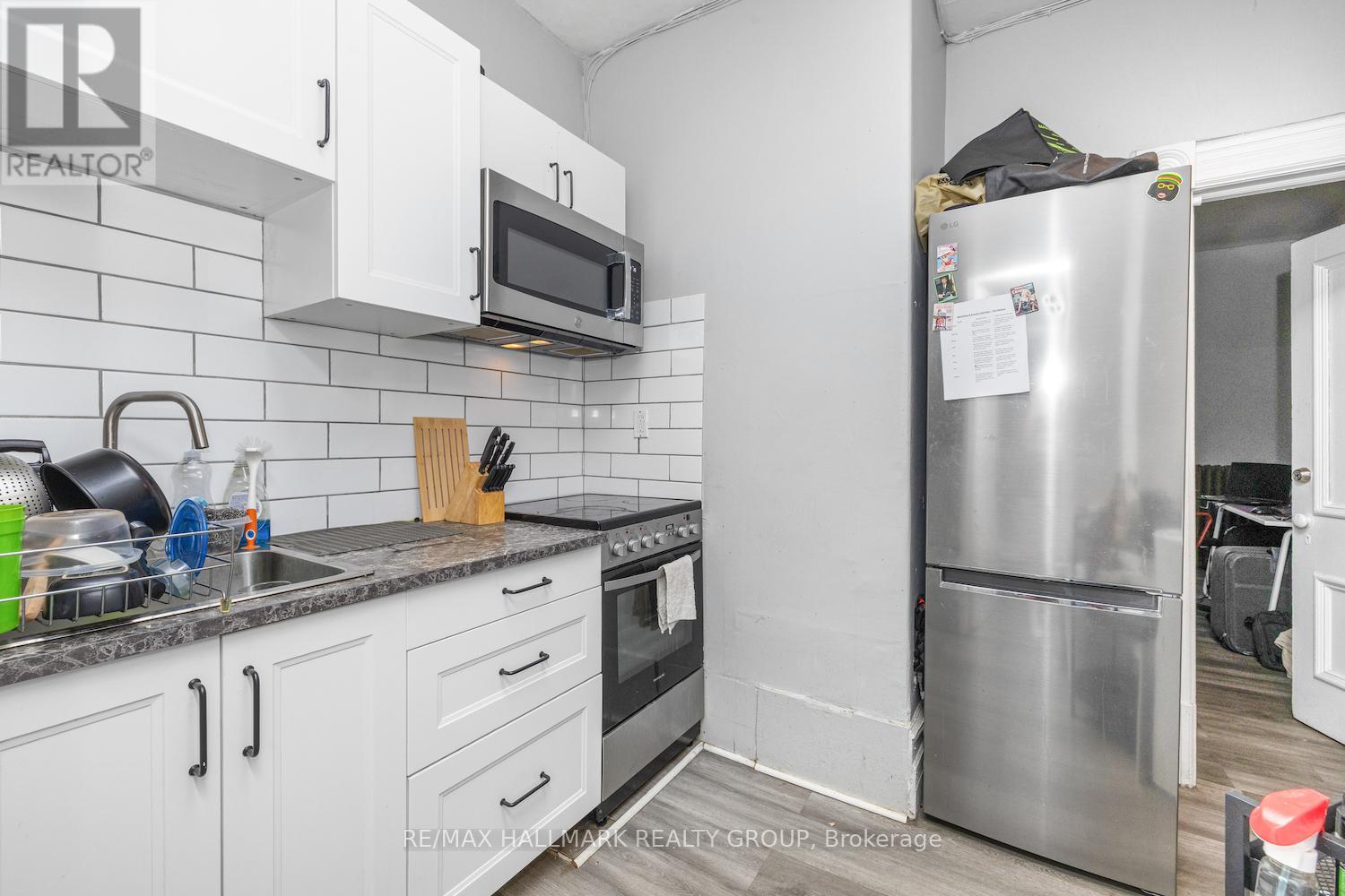 246 Laurier Avenue E Property Photo 26