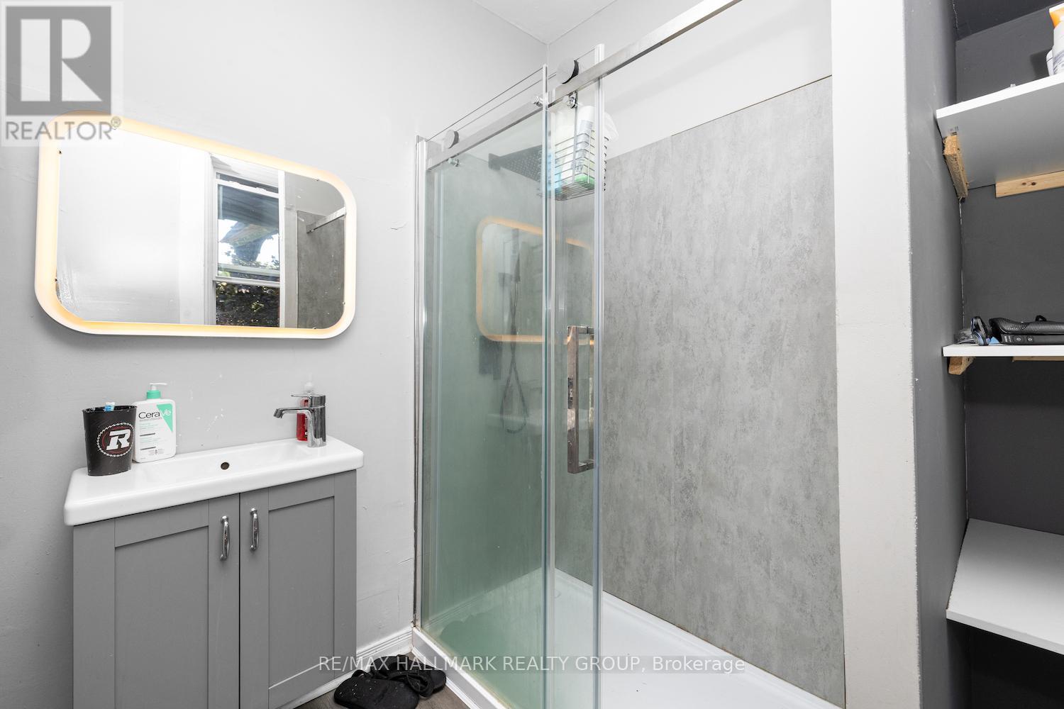 246 Laurier Avenue E Property Photo 32