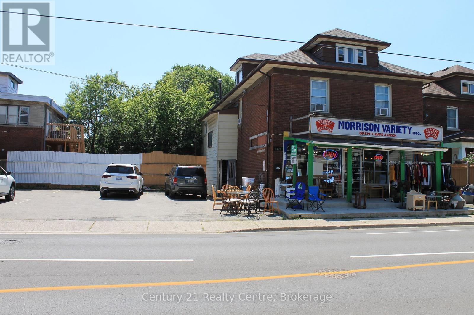 5124 Morrison Street Property Photo 7