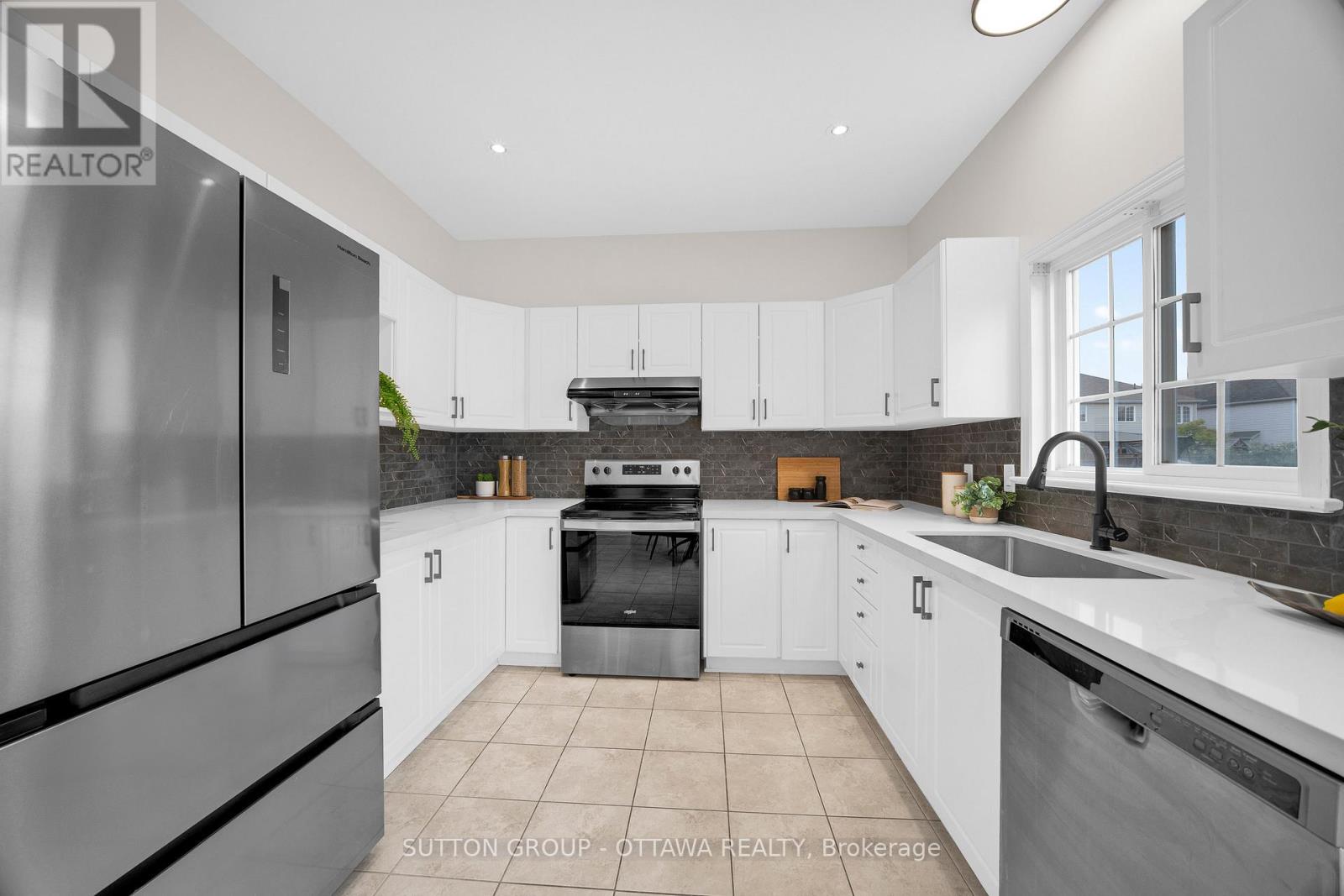 151 Windance Crescent Property Photo 21