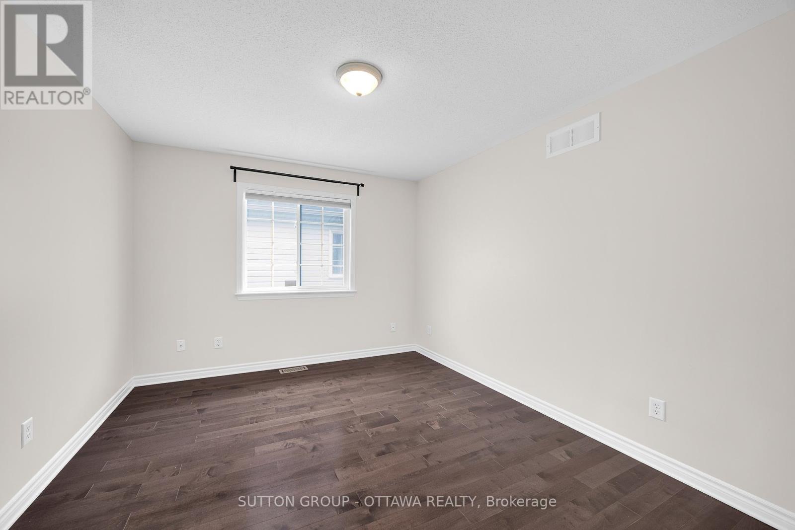 151 Windance Crescent Property Photo 36