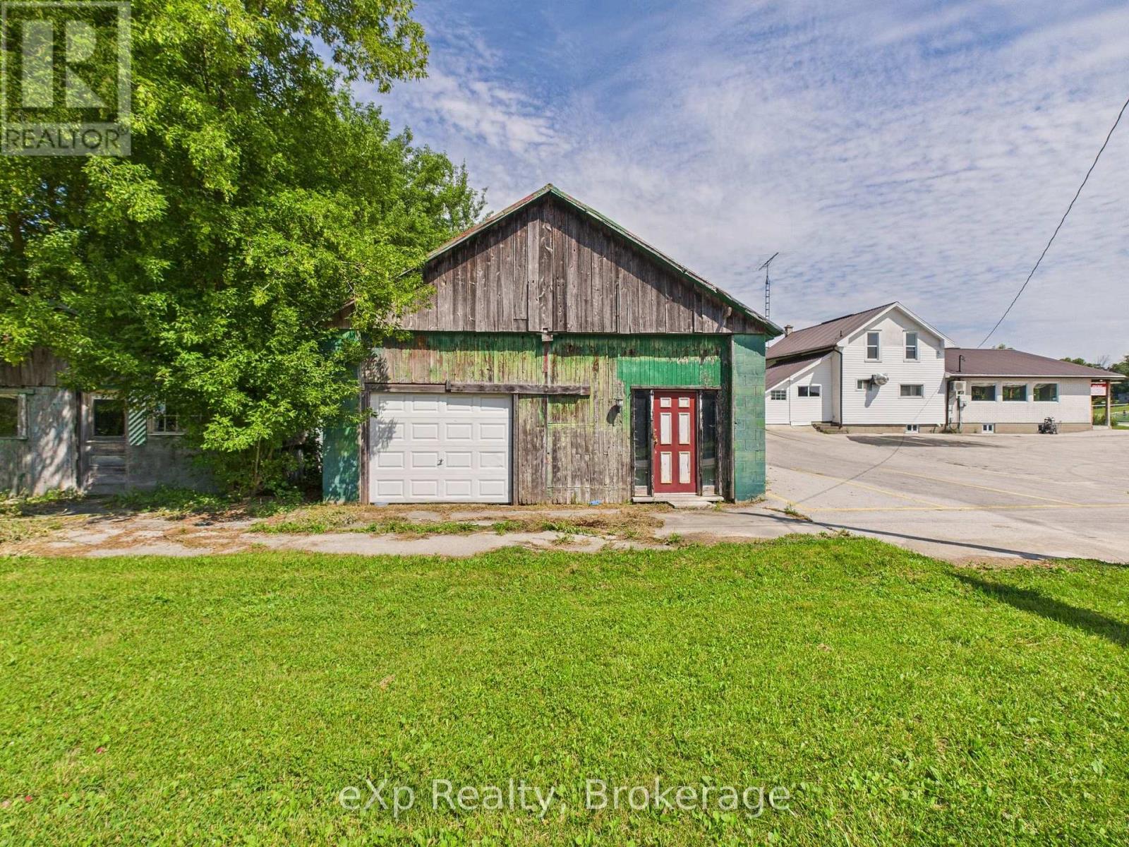 315194 Highway 6 Property Photo 5