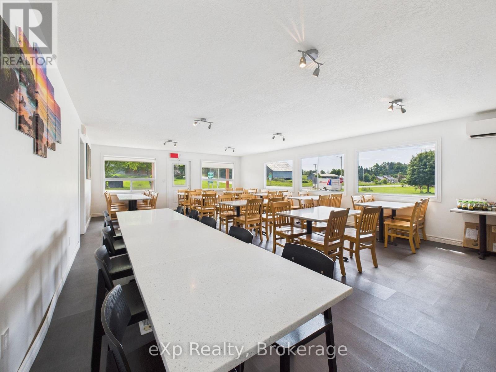 315194 Highway 6 Property Photo 12