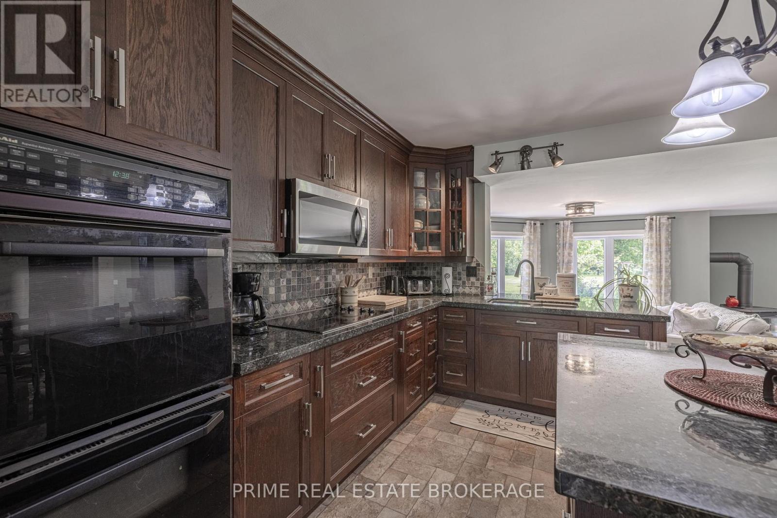 3304 Cromarty Drive Property Photo 13
