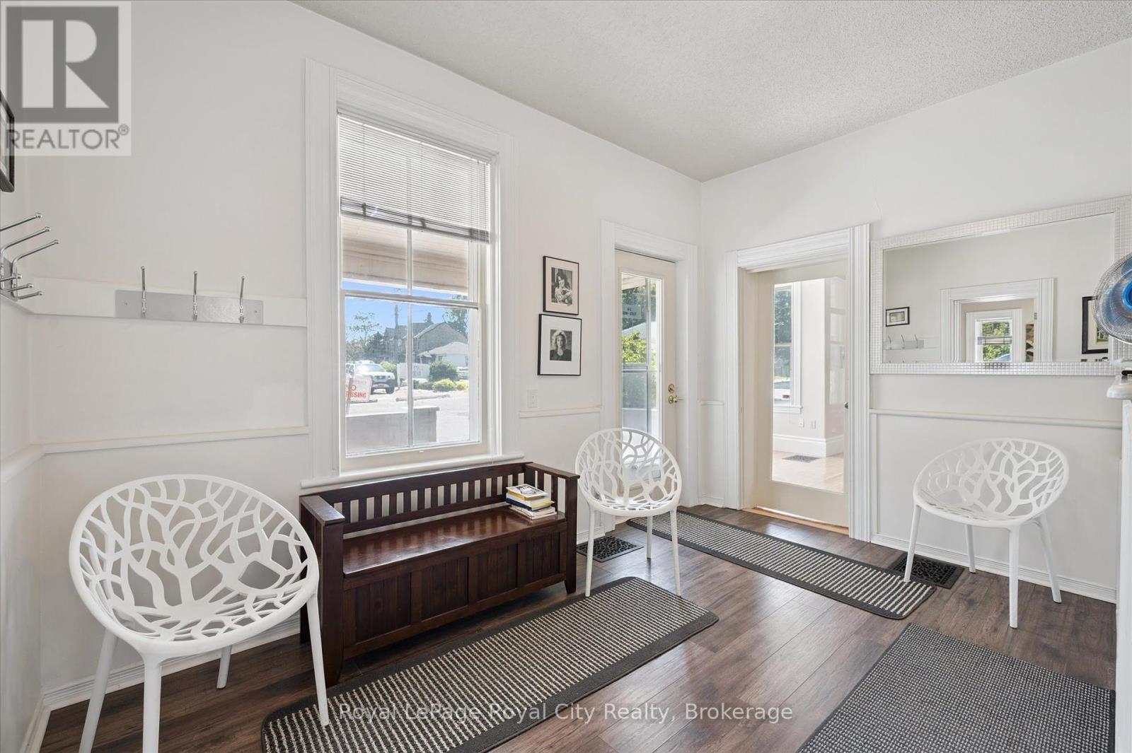363 Woolwich Street Property Photo 4