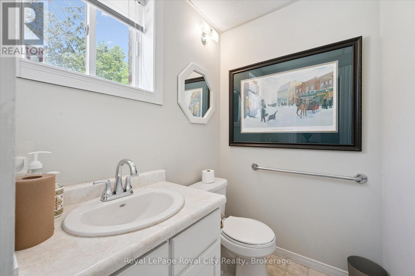 363 Woolwich Street Property Photo 9