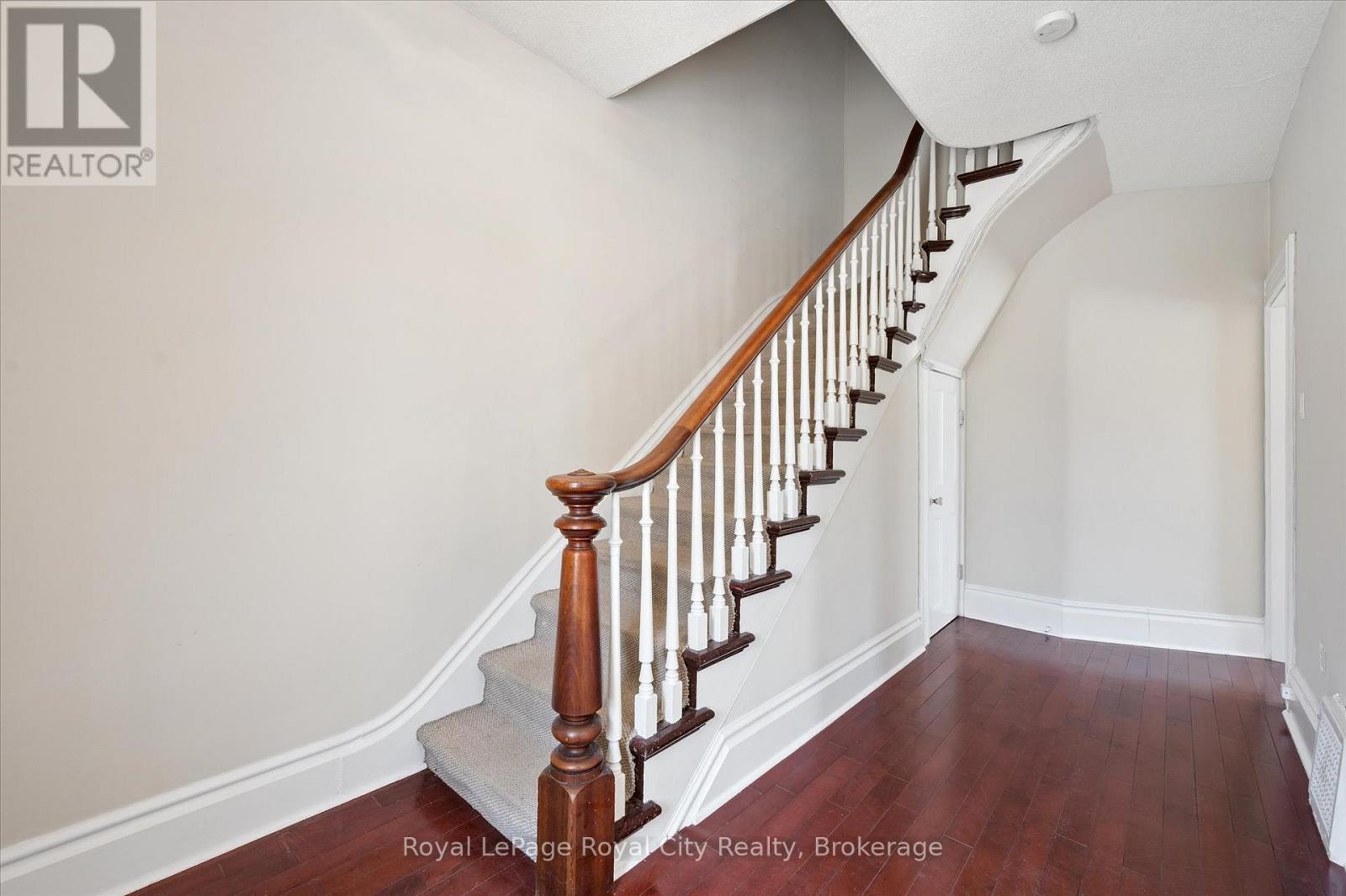 363 Woolwich Street Property Photo 16