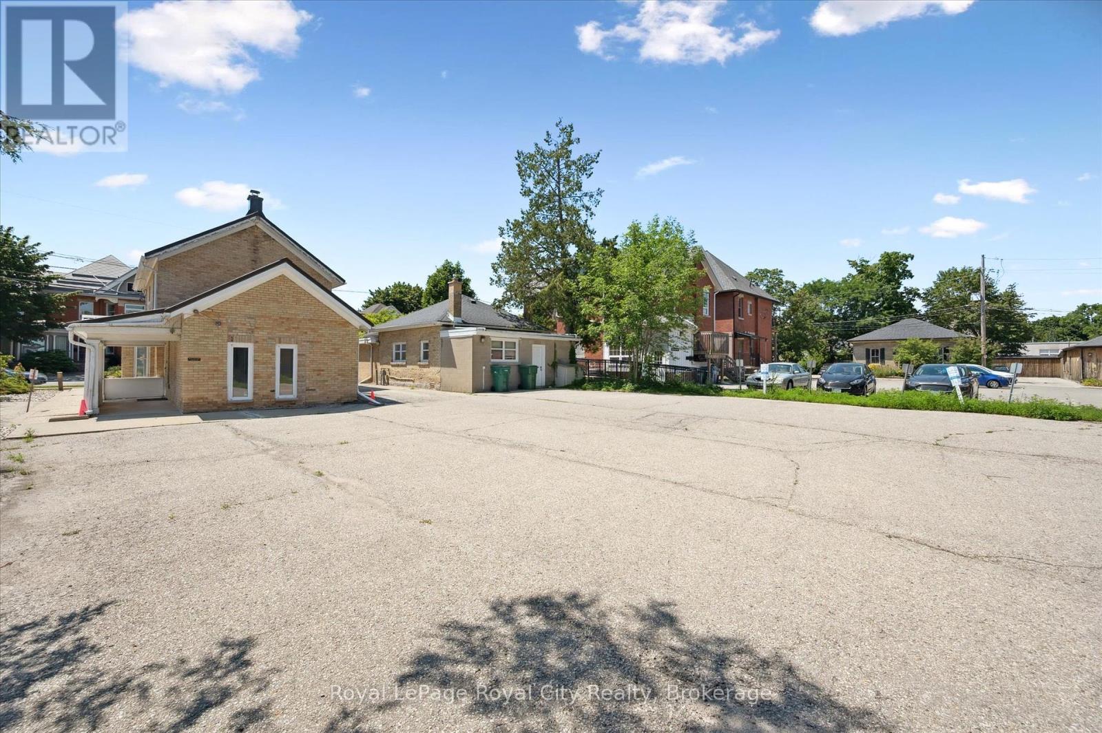 363 Woolwich Street Property Photo 28