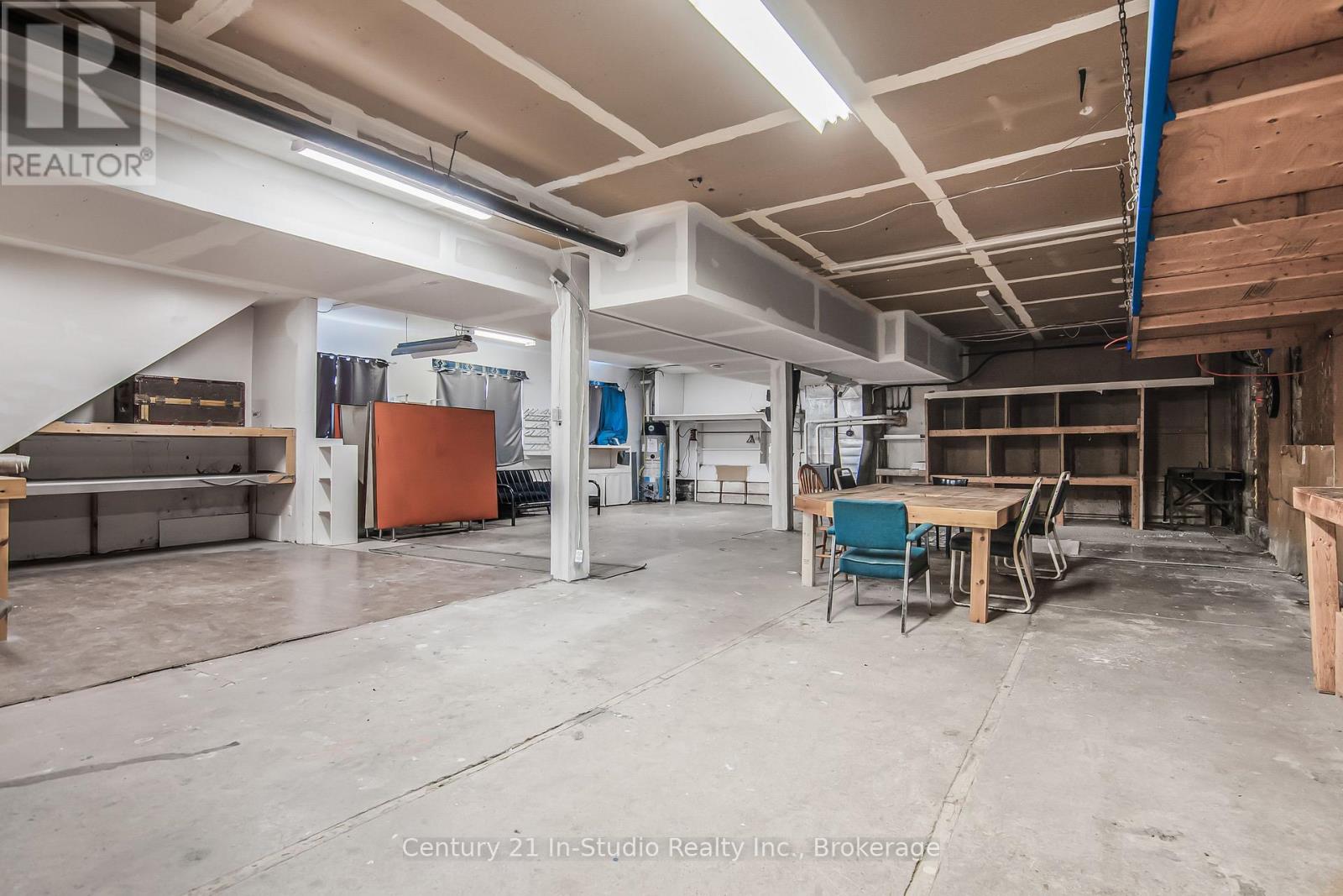 340 Boyd Street Property Photo 18