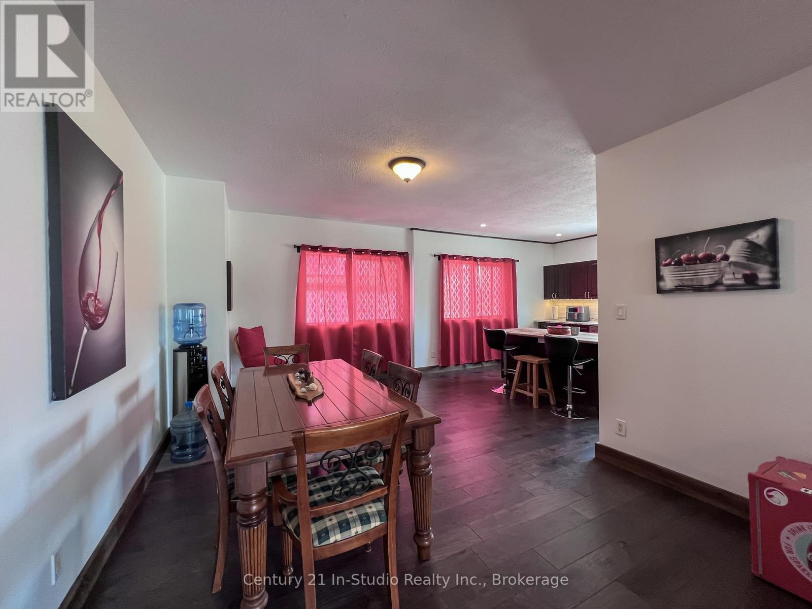 340 Boyd Street Property Photo 28