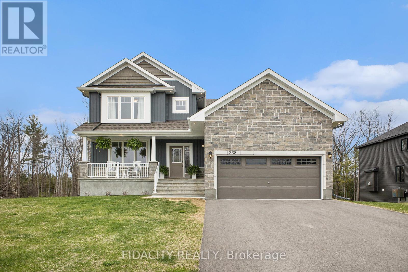258 Antler Ct