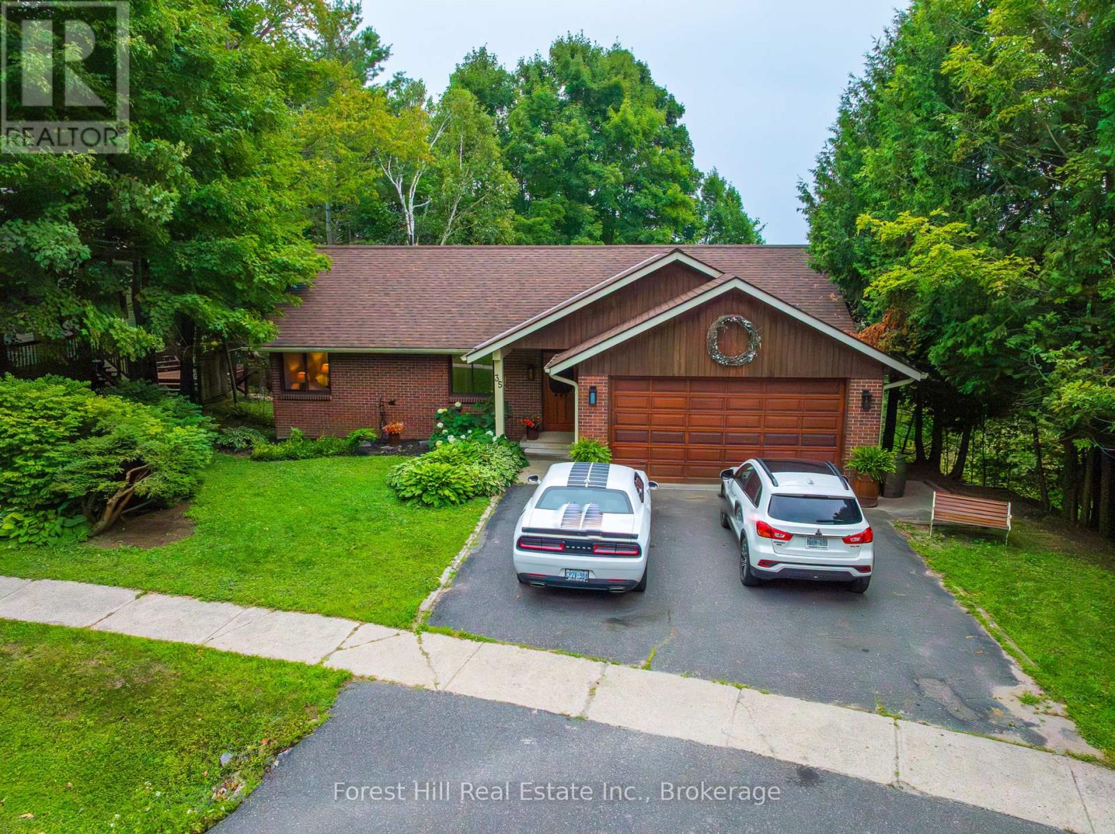 35 Westvale Drive S Property Photo 1
