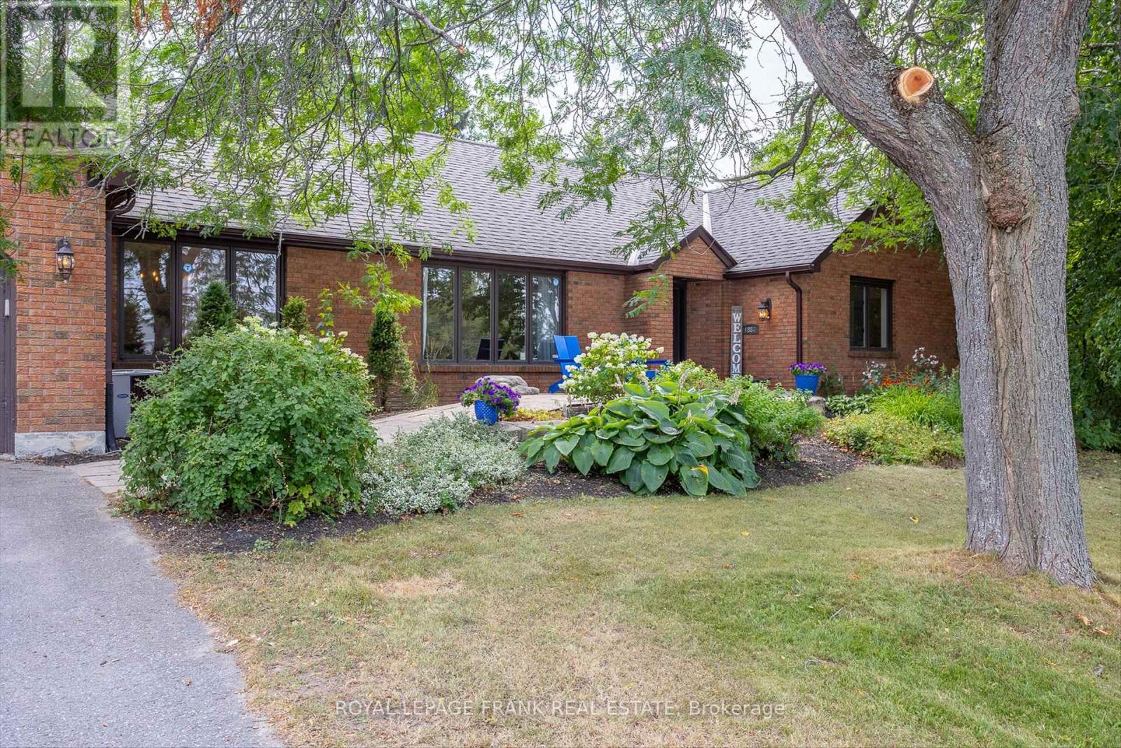 1887 Campbell Avenue Property Photo 1