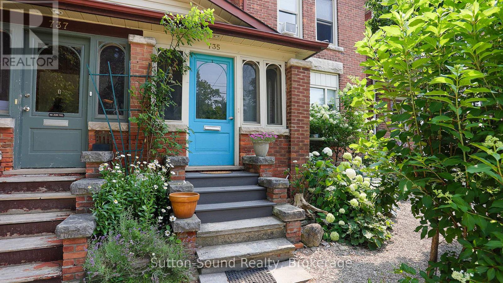 735 4th Avenue E Property Photo 1