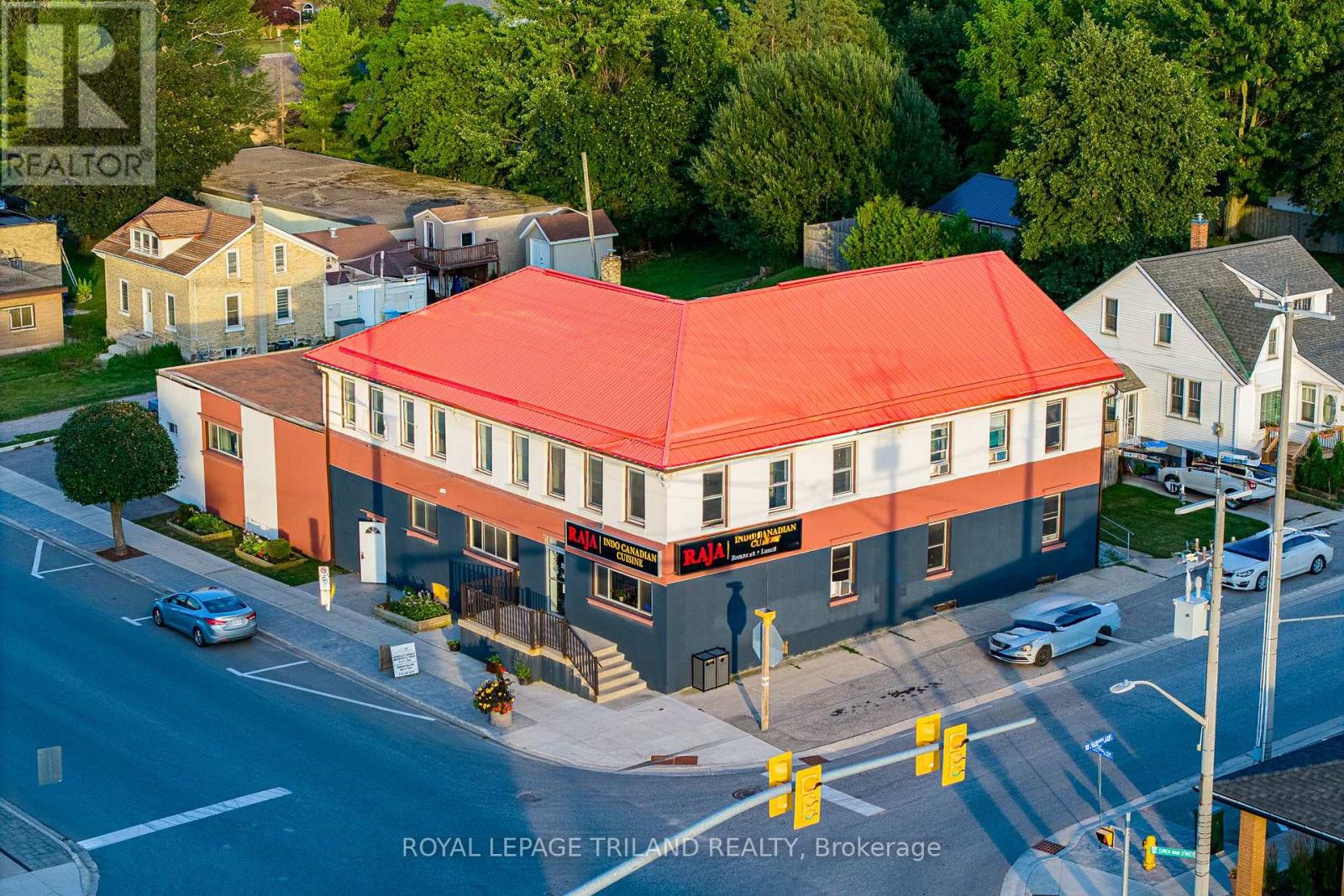 41 MAIN STREET E Property Photo 1