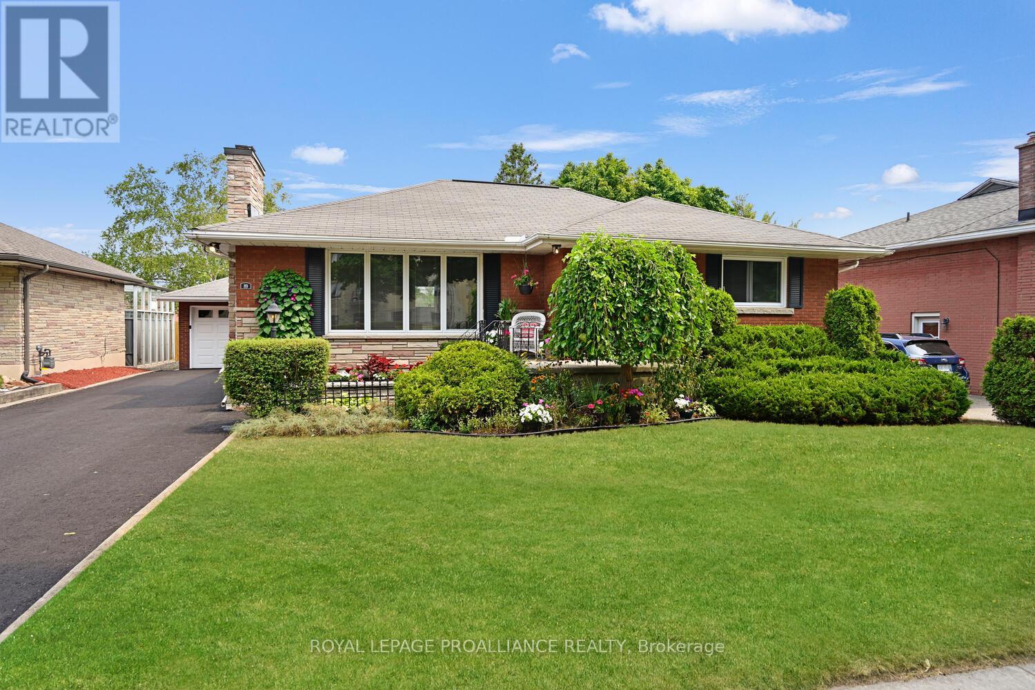 89 Stewart Boulevard Property Photo 1