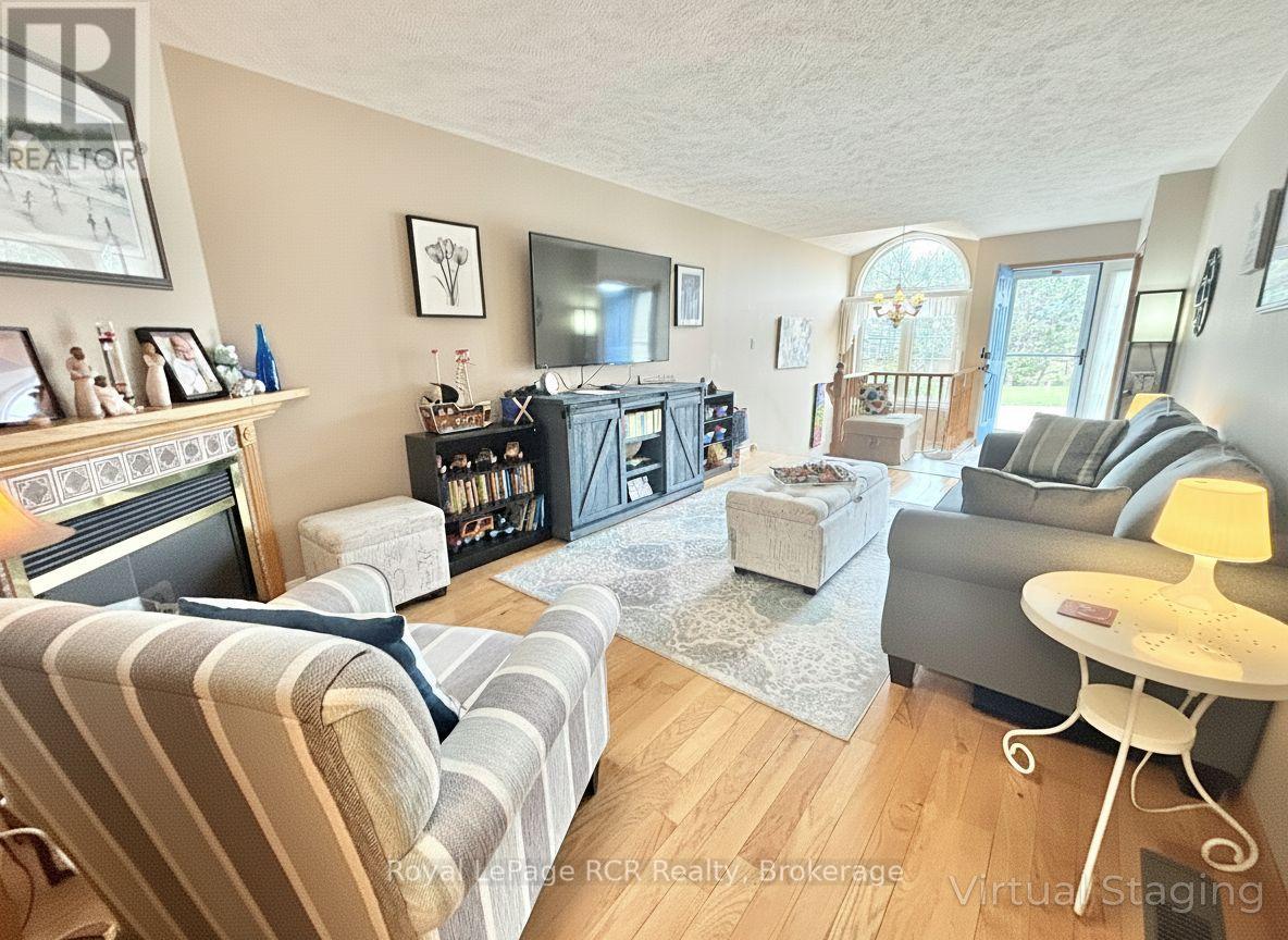 872 9th A East Avenue Property Photo 2