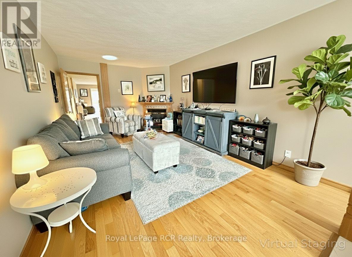 872 9th A East Avenue Property Photo 3