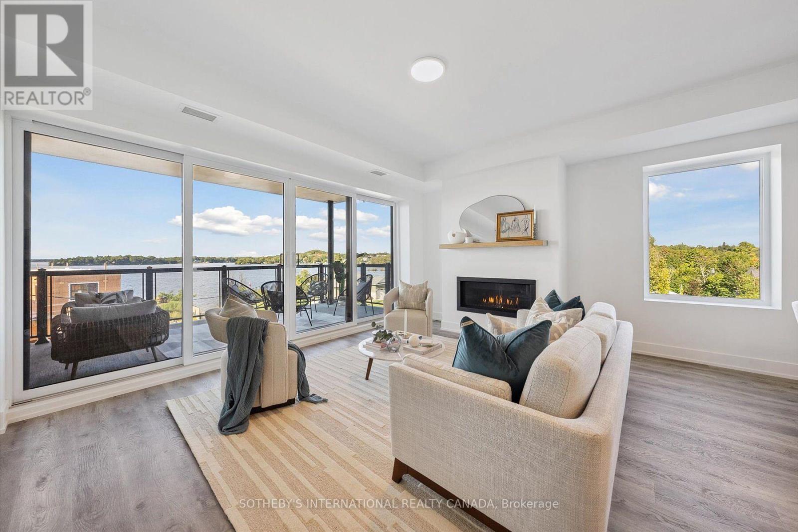 308 - 19b West Street N Property Photo 1