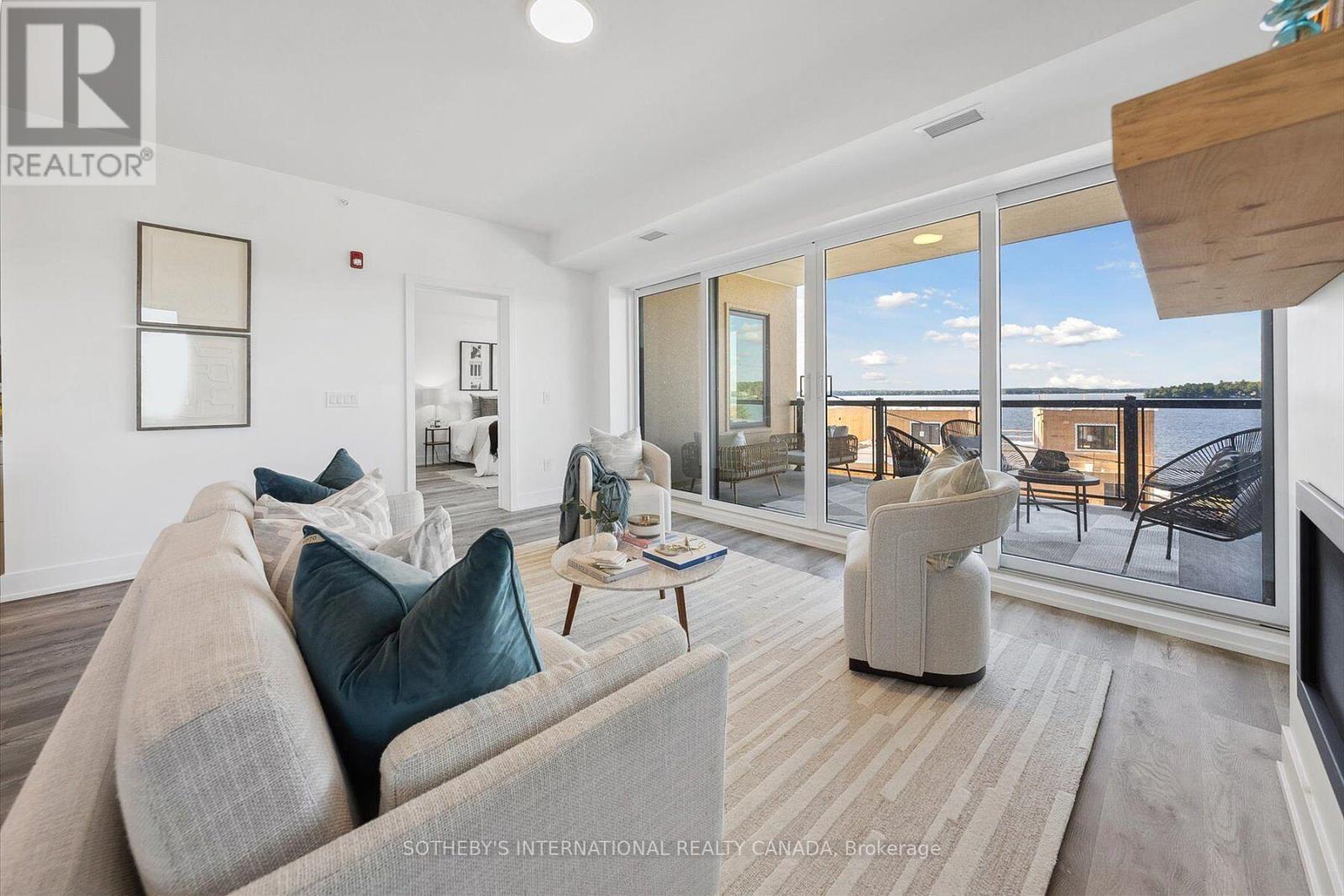 308 - 19b West Street N Property Photo 2