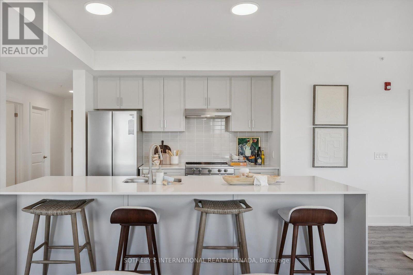 308 - 19b West Street N Property Photo 11