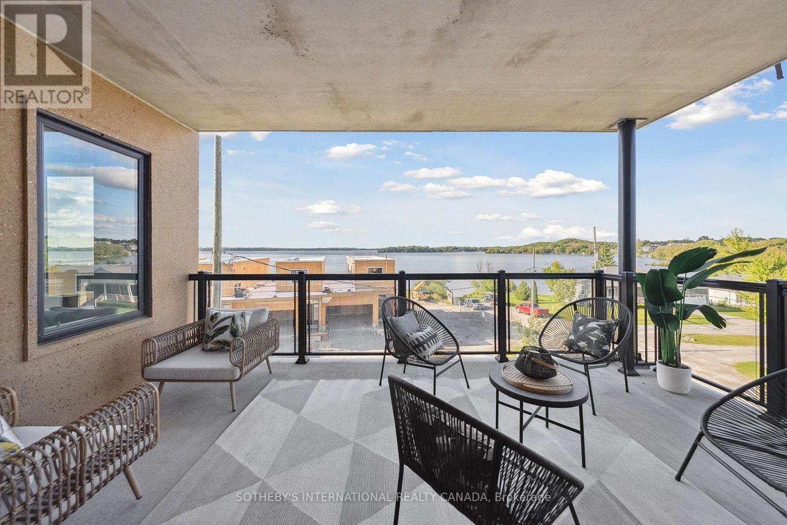 308 - 19b West Street N Property Photo 15