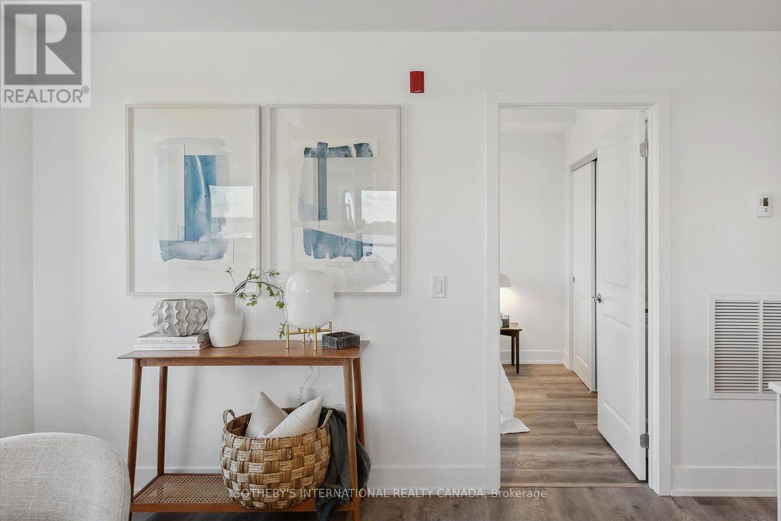 308 - 19b West Street N Property Photo 17