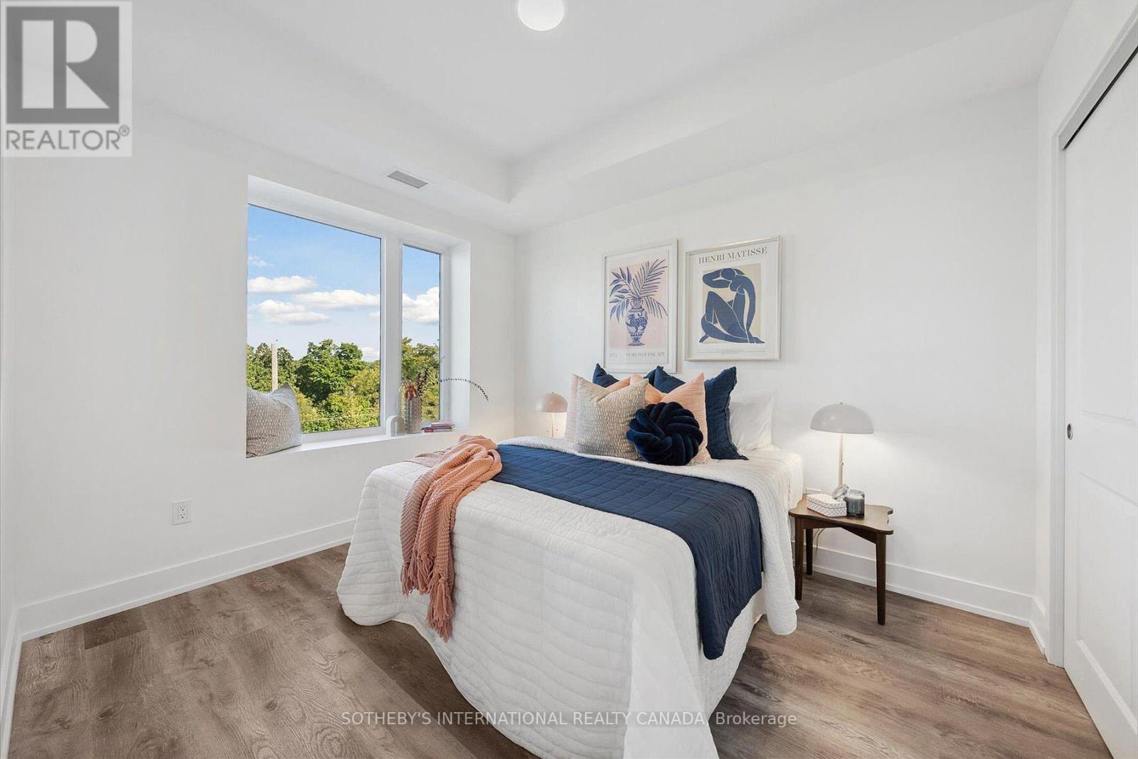 308 - 19b West Street N Property Photo 22