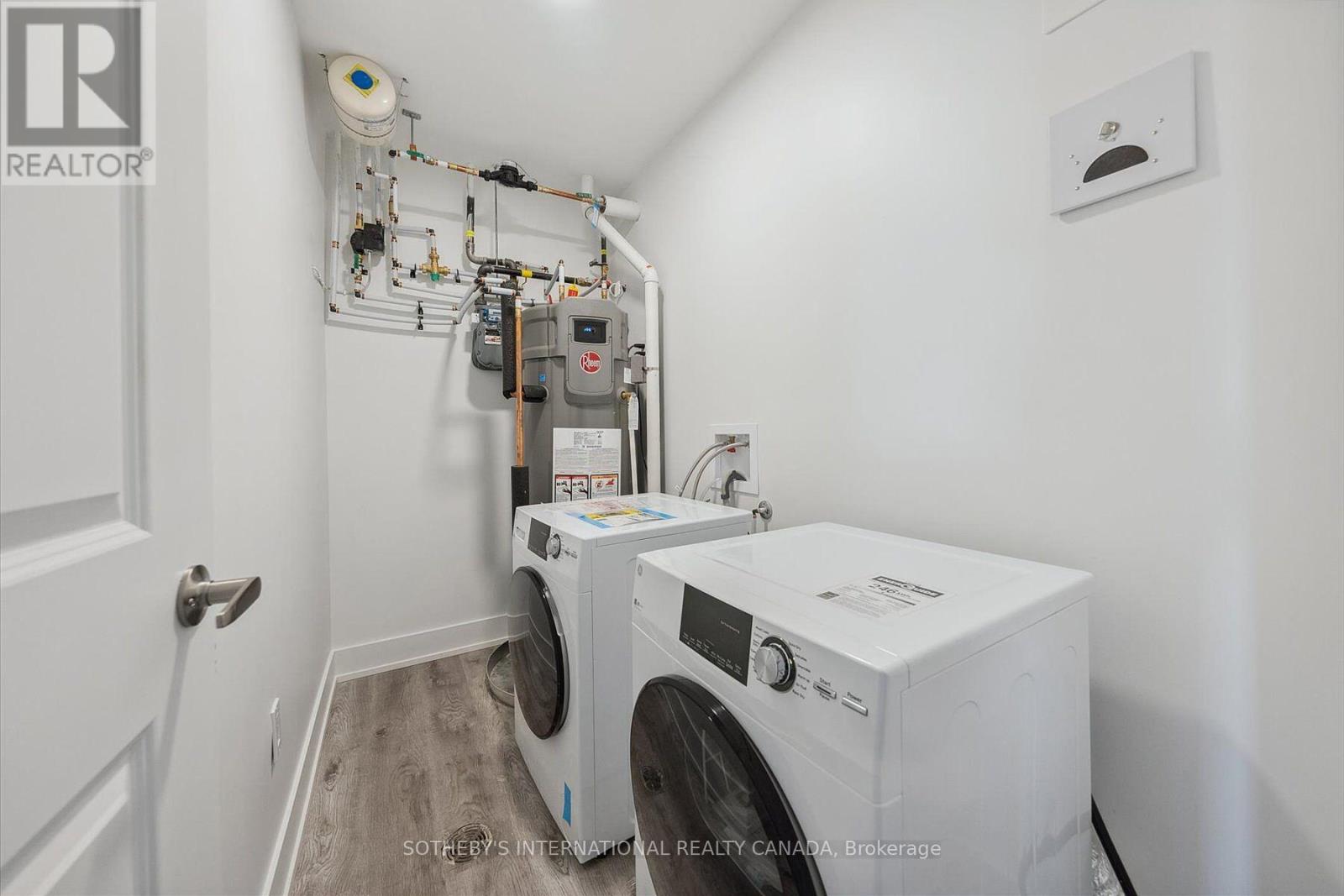 308 - 19b West Street N Property Photo 26