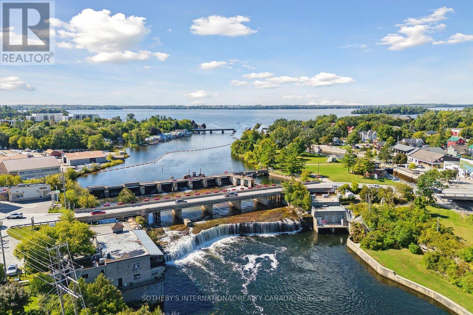 308 - 19b West Street N Property Photo 35