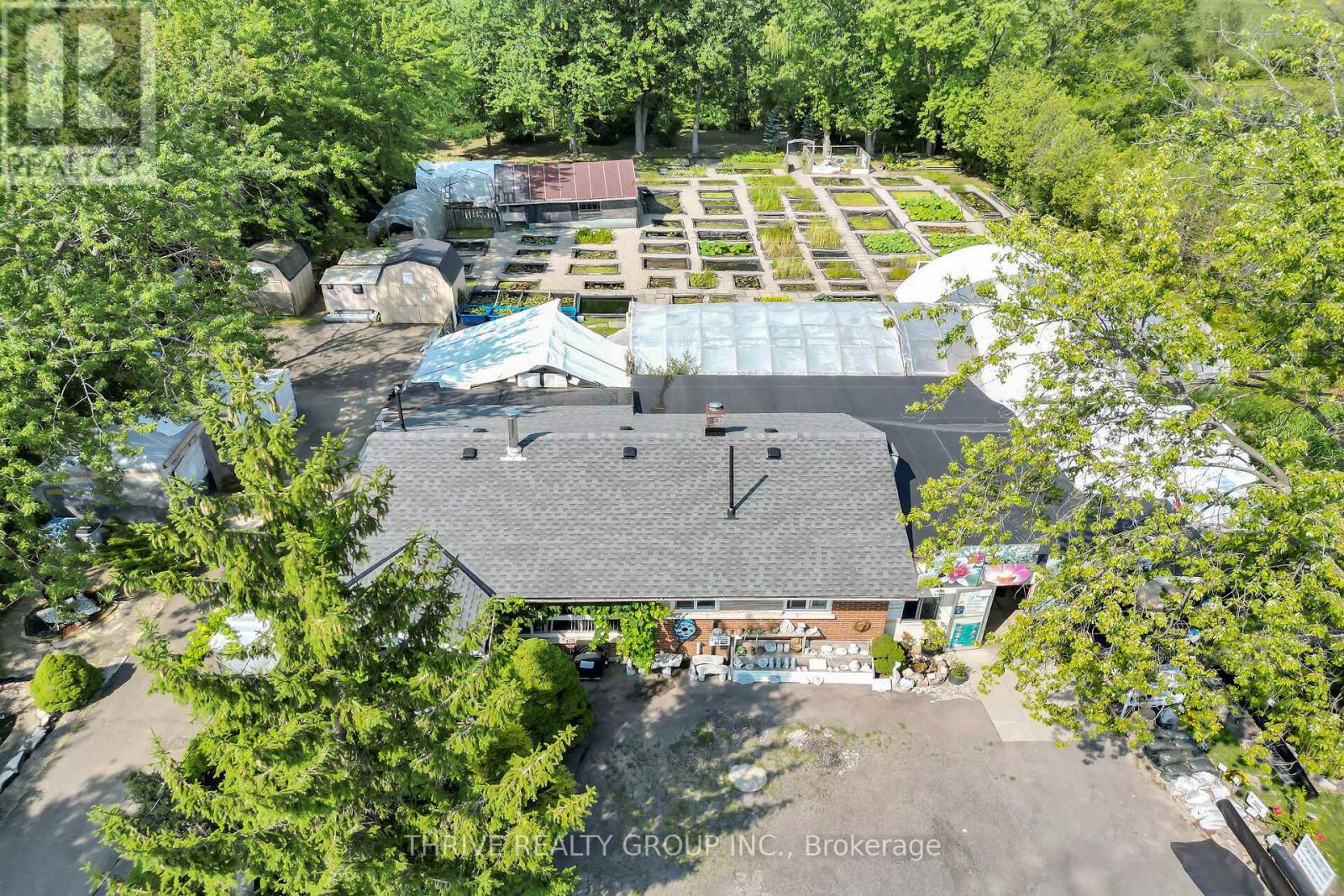 22049 Hyde Park Road Property Photo 1
