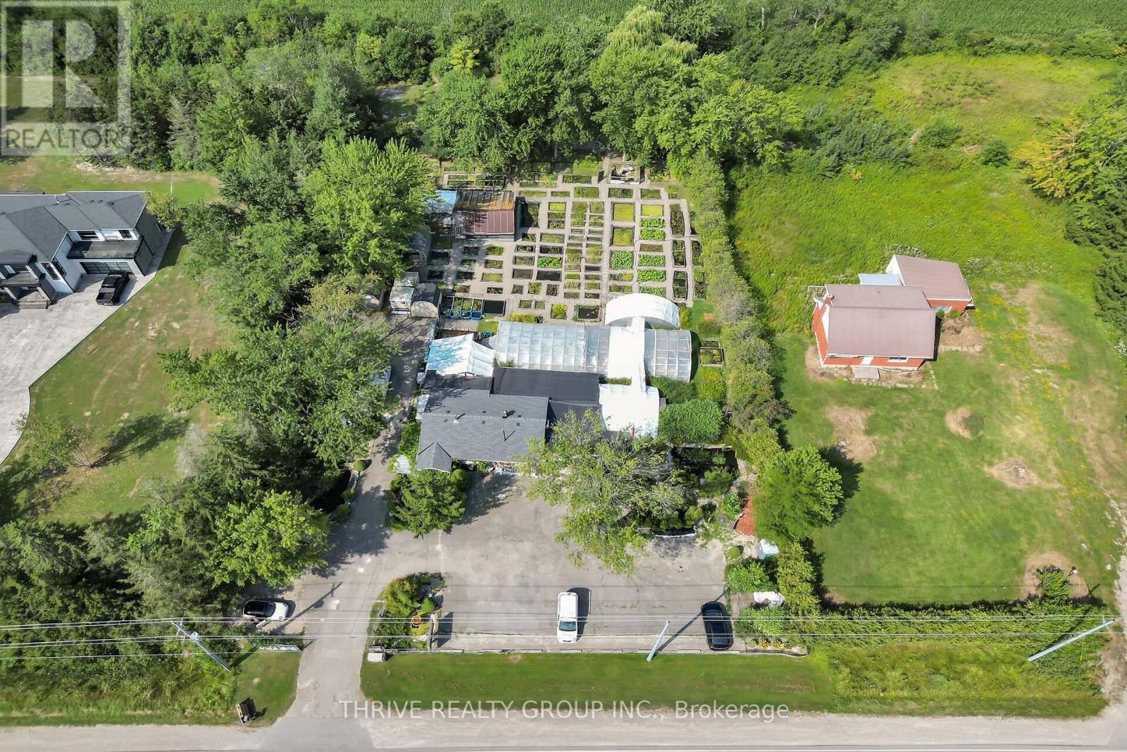 22049 Hyde Park Road Property Photo 4