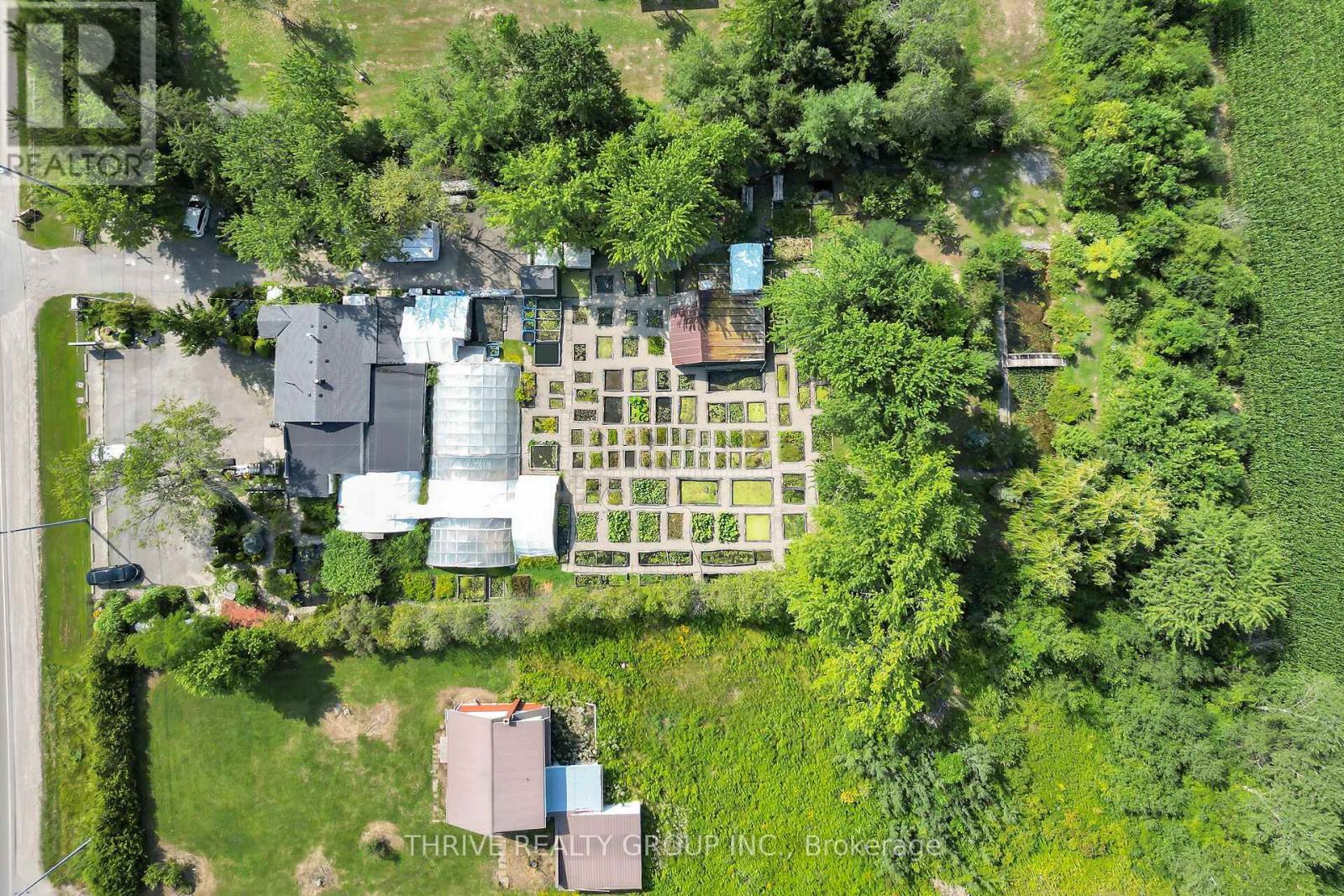 22049 Hyde Park Road Property Photo 6