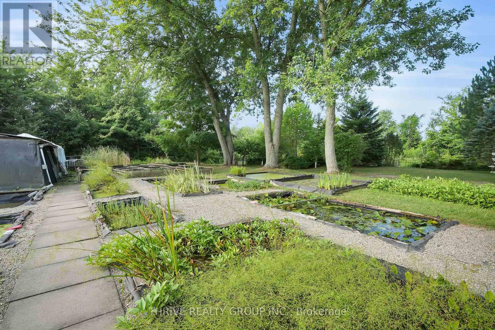 22049 Hyde Park Road Property Photo 10