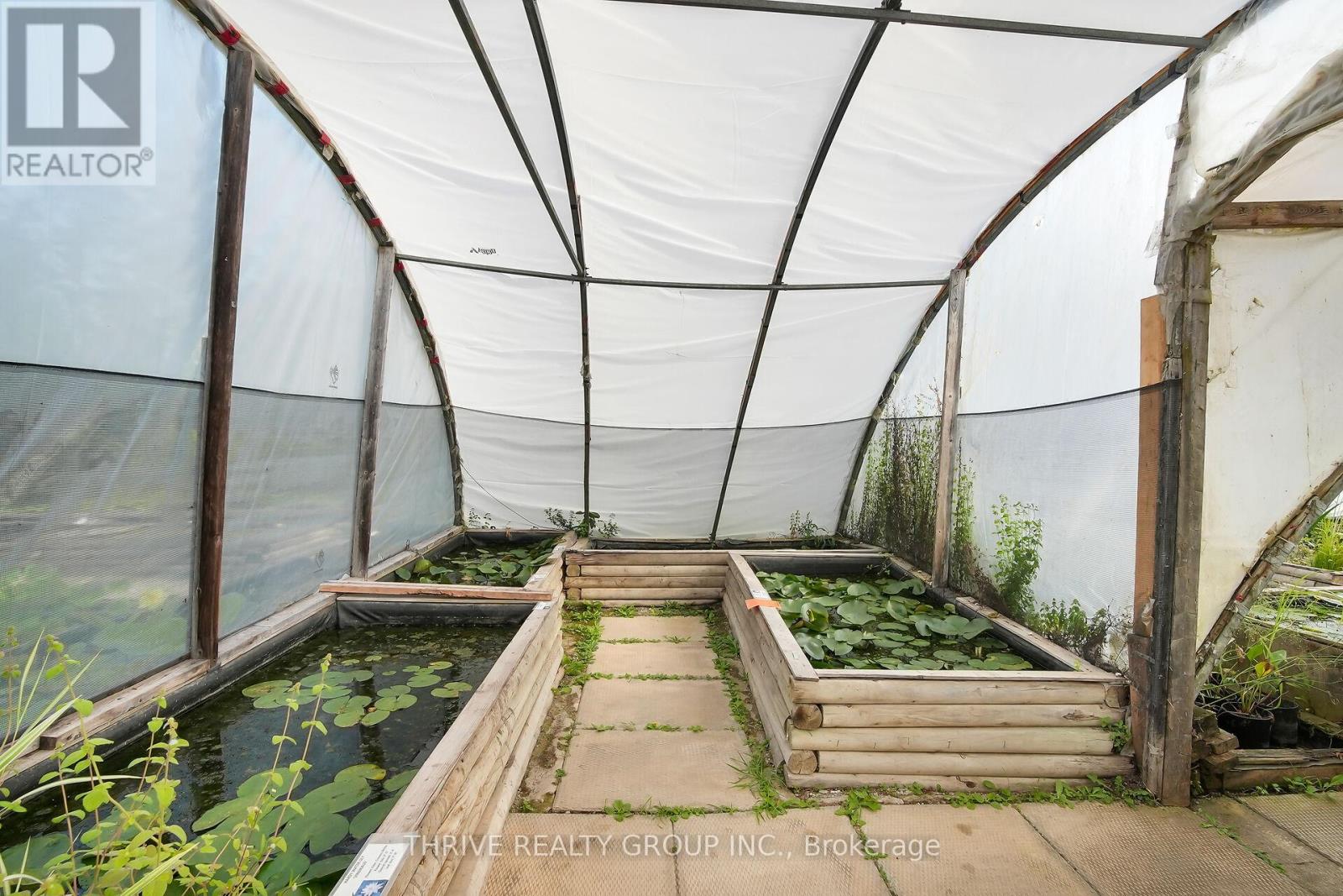 22049 Hyde Park Road Property Photo 26